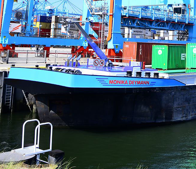 Inland vessel on the Rhine network