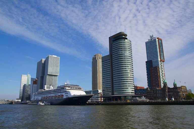 World Port Center