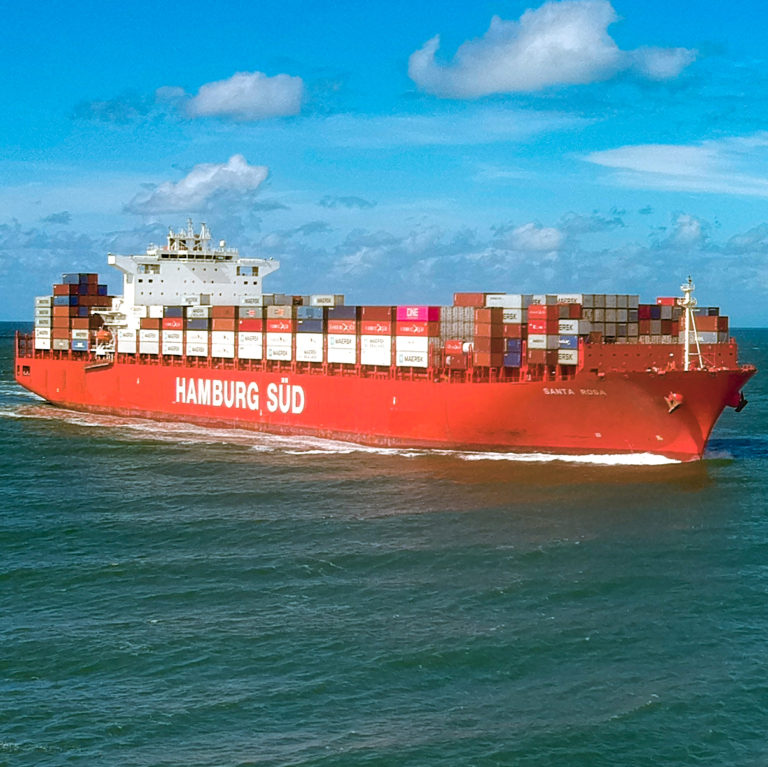 The vessel Hamburg Süd group Santa Rosa (IMO: 9430363, MMSI: 219086000) is a container vessel, build in 2011 and sails under the Danish flag. She is 300m long and 43m wide. Maximum TEU: 7.100. (Photo: Wouter van der Mark)